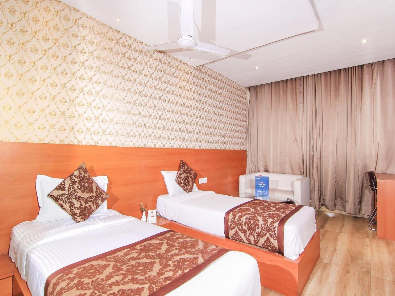Oyo 3683 De Global Park Hotell Hasanganj Eksteriør bilde