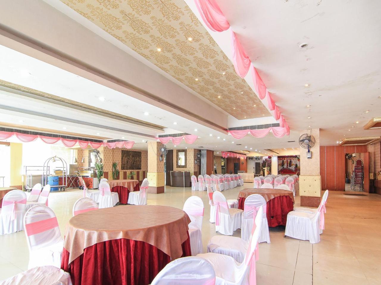 Oyo 3683 De Global Park Hotell Hasanganj Eksteriør bilde