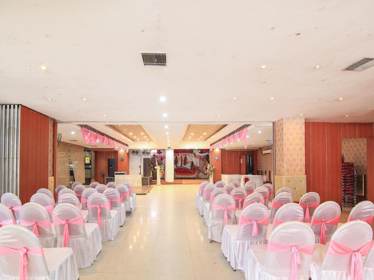 Oyo 3683 De Global Park Hotell Hasanganj Eksteriør bilde