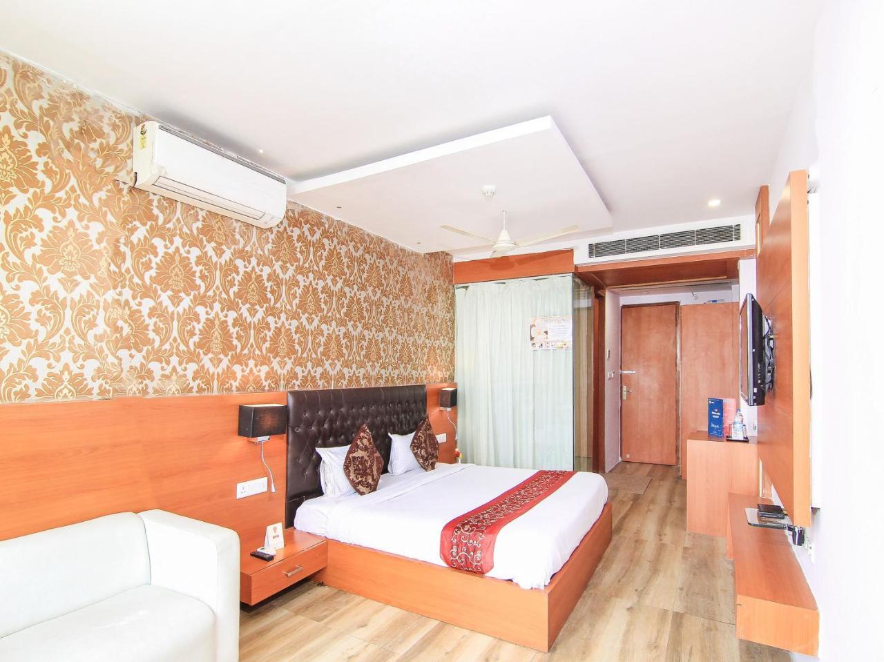 Oyo 3683 De Global Park Hotell Hasanganj Eksteriør bilde